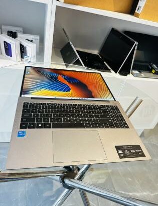 Acer Aspire Lite AL16,Laptop  Semi Novo, 12th Gen Intel ,Core i5-1235U ,10 Cores 4.6GHz,8 GB DDR5 SDRAM,512GB SSD Storage NVMe,Intel Iris XE Graphics