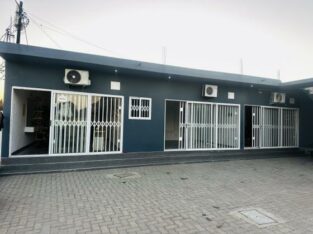 Agarra está oportunidade de negócio Loja Disponível para Arrendamento  Localização:Mateque,Contentor Azul Terminal dos Chapas ao lado do posto Polici