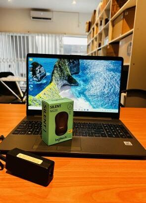 Aproveite esta promoção  Lap Top HP 250 G8 Notebook PC  Intel core i5-1035G1 1.00GHz (08 CPUs) 8GB DDR4 SDRAM  256 GB SSD NVMe Intel UHD Graphics  15.