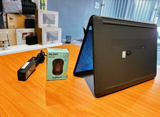 Aproveite esta promoção  Lap Top HP 250 G8 Notebook PC  Intel core i5-1035G1 1.00GHz (08 CPUs) 8GB DDR4 SDRAM  256 GB SSD NVMe Intel UHD Graphics  15.