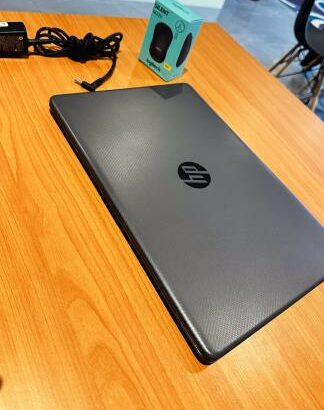 Aproveite esta promoção  Lap Top HP 250 G8 Notebook PC  Intel core i5-1035G1 1.00GHz (08 CPUs) 8GB DDR4 SDRAM  256 GB SSD NVMe Intel UHD Graphics  15.