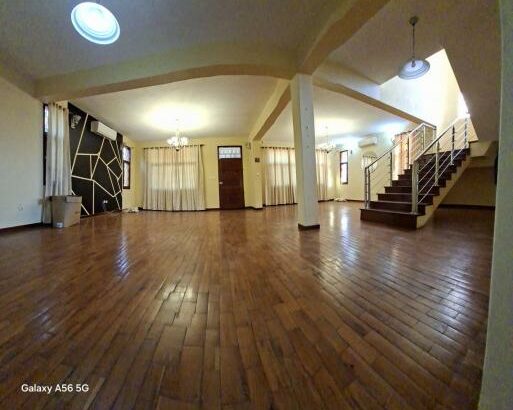 Arrenda-se Casa T5(Suíte) No Fomento Proximo ao  Restaurante Faife