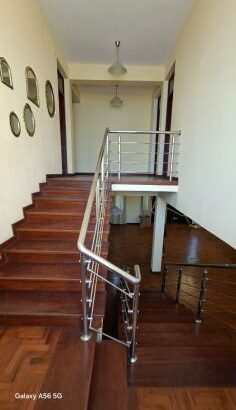 Arrenda-se Casa T5(Suíte) No Fomento Proximo ao  Restaurante Faife