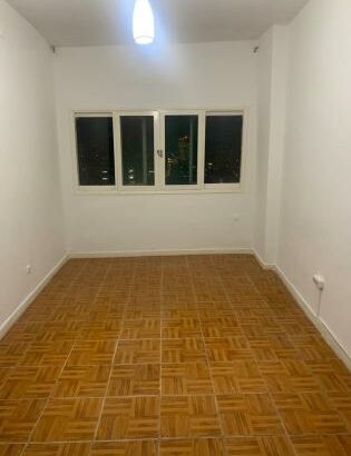 Arrenda-se Flat tipo 2 no 10 Andar Sem Elevador 25.000MT