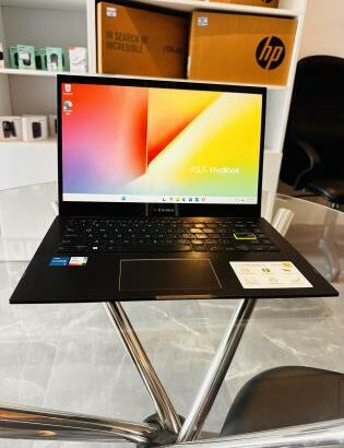 Asus VivoBook Flip 14 2-in-1 Convertible 360 Graus Touchscreen Machine  11 th gen intel Core i5-1135G7 2.40 GHZ (08 CPUs) 8GB DDR4 SDRAM, 256 GB SSD N