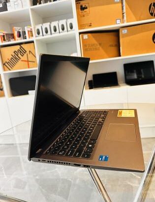 Asus  X515E Notebook  PC em Promoção  Intel Core i5-1135G7 11th Gen 2.40GHz  8GB DDR4 SDRAM, 512 GB SSD NVME Intel Íris Xe Graphics Teclado Contabilís