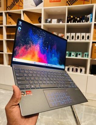 Asus ZenBook UX42UA  AMD Ryzen 5 5500 12 CPUs 2.10 GHZ  16 GB DDR4 SDRAM  512 GB SSD NVMe  Magic Keyboard without Mouse AMD Radeon Graphics 1 GB Reves