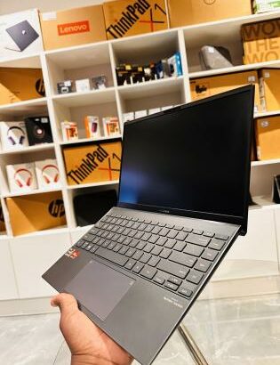 Asus ZenBook UX42UA  AMD Ryzen 5 5500 12 CPUs 2.10 GHZ  16 GB DDR4 SDRAM  512 GB SSD NVMe  Magic Keyboard without Mouse AMD Radeon Graphics 1 GB Reves