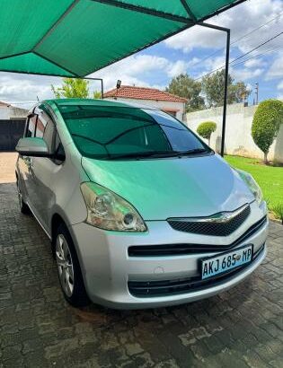 Super promoção Vendo Toyota RACTIS 1.5 Recém importado em perfeitas condições de conservação