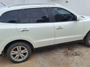 Hyundai Santa Fe aproveita