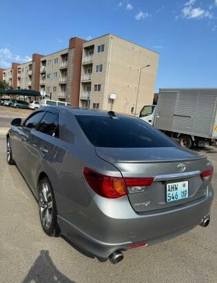 Toyota Mark X 2010 com Bodykit