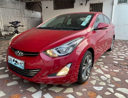 HYUNDAI ELANTRA,modelo 2015/6