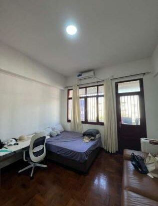 arrenda-se apartamento T2+1 no ponto final prédio do absa