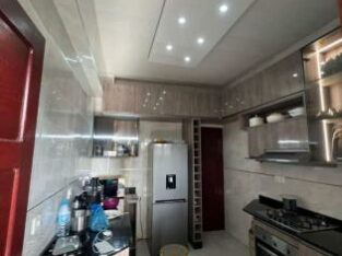 arrenda-se apartamento T2+1 no ponto final prédio do absa