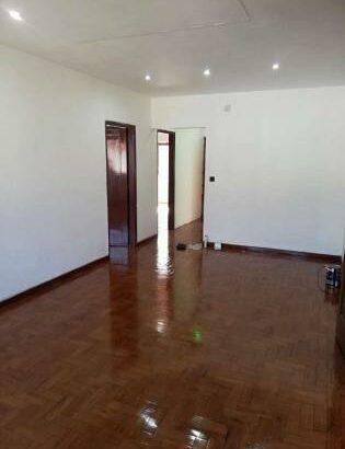 vende-se apartamento T3 super moderno na Versalhes