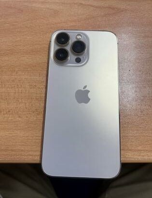 Iphone 13 Pro, 256 GB + Airpods da Apple