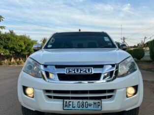 Isuzu D-TEQ 2015 3.0 Turbo Diesel Manual 4X4 135.000km-980.000,00mt