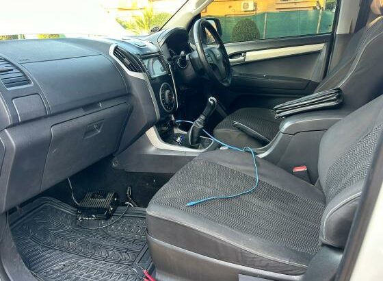 Isuzu D-TEQ 2015 3.0 Turbo Diesel Manual 4X4 135.000km-980.000,00mt
