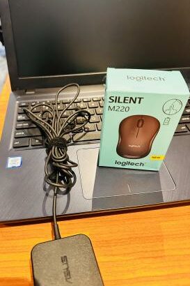 Lap Top em promoção + Bónus Mouse Wi-Fi  Asus VivoBook 15 XR540UAR Notebook Pc Intel Core I3-7020U  7th Gen 2.30 GHZ (04 CPUs)4 GB DDR4 SDRAM ,256 GB