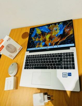 🎁LapTop Huawei MateBook MCLF-XX Metálico e Executivo  ✨Bónus Mouse Wi-Fi Logitech  ✨i5 12th Gen * ✨512 GB SSD & 8GB DDR4 SDRAM*  ✨Huawei MateBook, *1