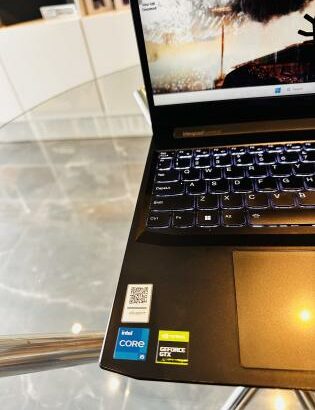 Lenovo ideapad 3 Gaming Machine  Intel Core i5-11320H 3.20 GHz (08 CPUs) 16 GB DDR4 SDRAM 1TB SSD  Intel Íris Xe Graphics  Nvidia GeForce GTX 1650 4 G