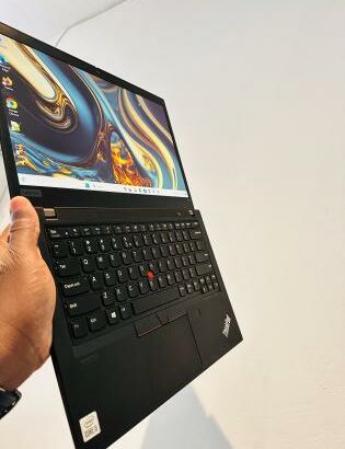 Lenovo Thinkpad T4  Intel Core i5-10210U 10th gen 2.10 GHZ 8GB DDR4 SDRAM 256 GB SSD NVMe  14 polegadas FHD  Leva finger print & Modem interno  bateri