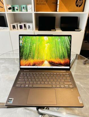 Lenovo yoga 7-14 Polegadas Convertible 2-in-1 Touch Screen Machine intel Core i5-1235U(12 CPUs) 1.30 GHz 8GB DDR4 SDRAM, 512 GB SSD NVMe,14 polegadas