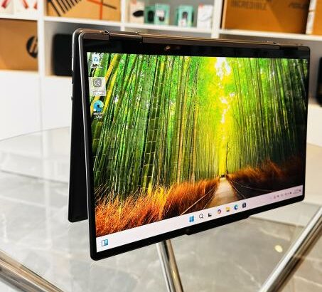 Lenovo yoga 7-14 Polegadas Convertible 2-in-1 Touch Screen Machine intel Core i5-1235U(12 CPUs) 1.30 GHz 8GB DDR4 SDRAM, 512 GB SSD NVMe,14 polegadas