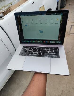 MacBook Pro 15.4 Core i9 2.9Ghz 32GB 1TB como novo