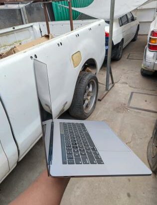 MacBook Pro 15.4 Core i9 2.9Ghz 32GB 1TB como novo