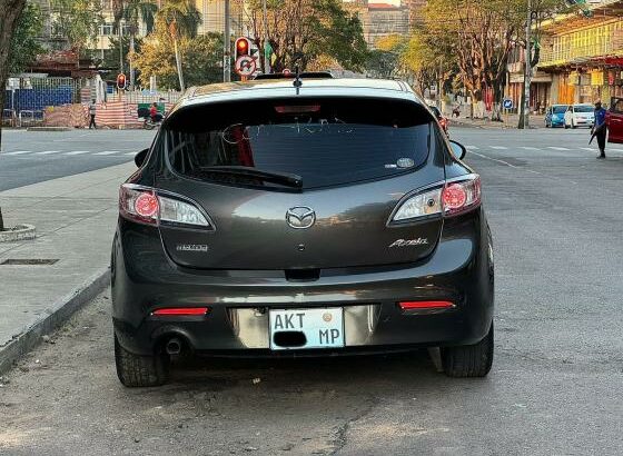 Mazda Axela 2010 15 Recém Importado em Promoção