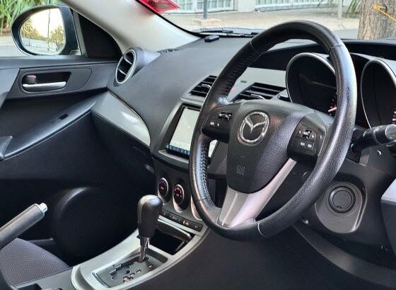 Mazda Axela 2010 15 Recém Importado em Promoção