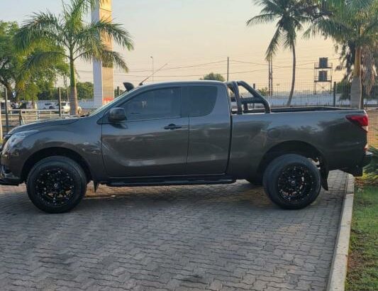 Mazda BT-50 2017 clubcab  2.2L Diesel 4X4