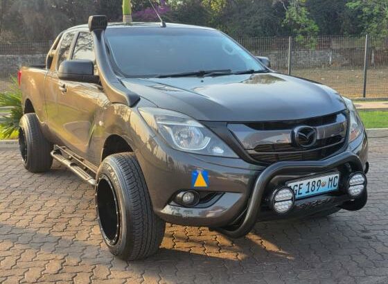 Mazda BT-50 2017 clubcab  2.2L Diesel 4X4