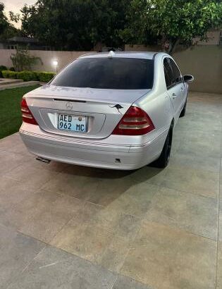 Mercedes Benz C200 2.0