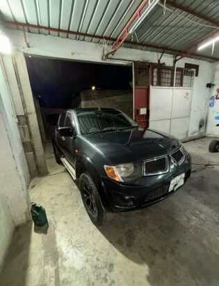 Mitsubishi Triton 2.5cc Automatico