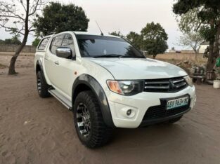 Mitsubishi Triton L200 2014 2.5cc Diesel 4X4