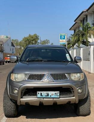 Mitsubishi Triton L200 2.5cc Diesel 4X4