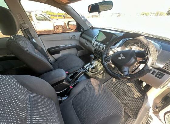 Mitsubishi Triton L200 2.5cc Diesel 4X4