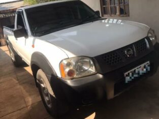 Nissan Hardbody 2.5 Manual 4X4