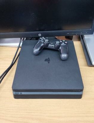 PS4 Slim 1TB Crecado com 14 Jogos