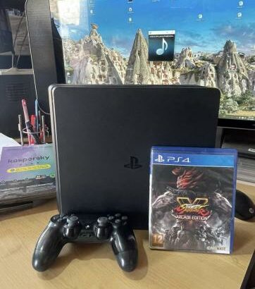 PS4 Slim 500GB Com Joystick e Jogo