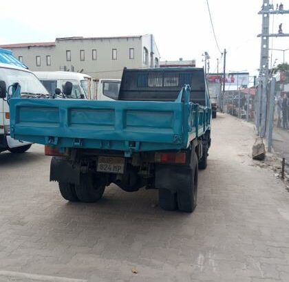 TOYOTA DYNA Baculante 14B 4X4 2 Toneladas Manual Duplo Eixo Recém importado