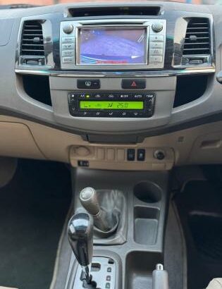 Toyota Fortuner 2015 07 lugares  3.0 1KD 4X4