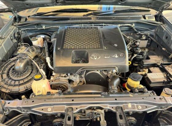 Toyota Fortuner 2015 07 lugares  3.0 1KD 4X4