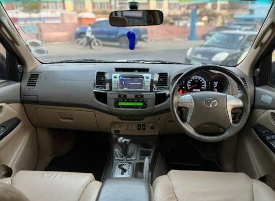 Toyota Fortuner 2015 07 lugares  3.0 1KD 4X4