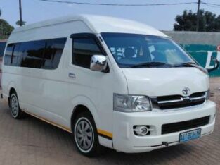 Toyota Hiace Quantum 2012 Novo Gasolina 15 Lugares