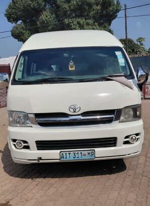 Toyota Hiace Quantum 2012 Novo Gasolina 15 Lugares