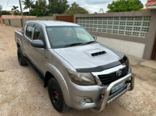 Toyota Hilux 2.5cc Manual 4X4