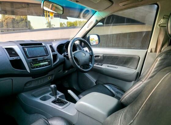 TOYOTA Hilux D4D RAIDER 2007 3.0 Diesel Automático 4X2 (Novo)